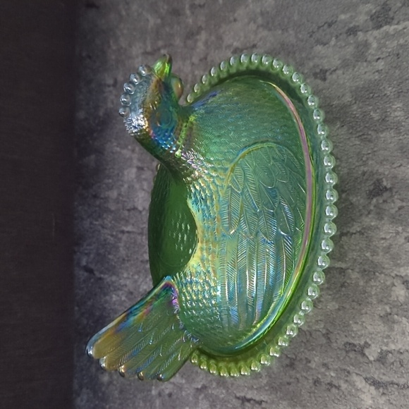 Indiana glass lime green iridescent sitting hen candy dish - Picture 10 of 16